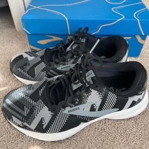 Brooks Women’s Launch 6 size 8.5 NIB!